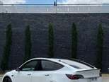 Tesla Model Y-3