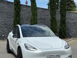Tesla Model Y-9