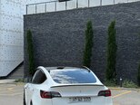 Tesla Model Y-4