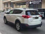 Toyota RAV4-8