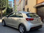 Kia Rio-5