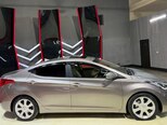 Hyundai Elantra-6