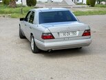 Mercedes E 200-17