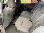 Mercedes E 200-19