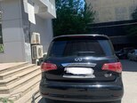 Infiniti QX56-3