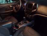 Jeep Cherokee-3