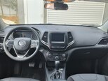 Jeep Cherokee-9