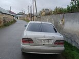 Mercedes E 320-2