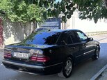 Mercedes E 270-5