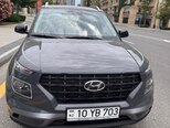 Hyundai Venue-1