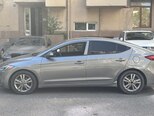 Hyundai Elantra-6
