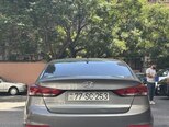 Hyundai Elantra-7