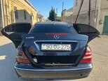 Mercedes E 220-11