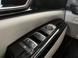 Kia Carnival-9