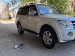 Mitsubishi Pajero-3