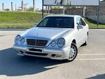 Mercedes E 220-1