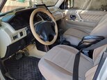 Mitsubishi Pajero-5