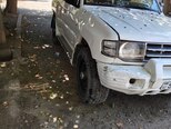 Mitsubishi Pajero-4