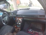 Mercedes 250 D-6