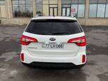 Kia Sorento-8