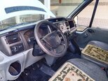 Ford Transit-13