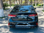 Hyundai Sonata-4