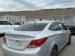 Hyundai Accent-2