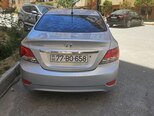 Hyundai Accent-15
