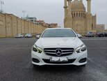 Mercedes E 220-1