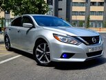 Nissan Altima-4