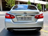 Nissan Altima-12