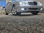 Mercedes E 220-2