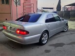 Mercedes E 220-8