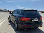 Audi Q7-5