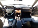 Mercedes E 200-17