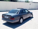 Mercedes E 200-11