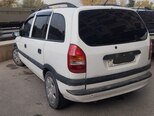 Opel Zafira-2