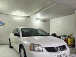 Mitsubishi Galant-2