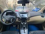 Hyundai Elantra-9