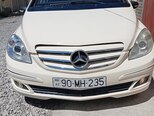 Mercedes B 200-4