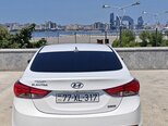 Hyundai Elantra-7
