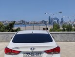 Hyundai Elantra-6