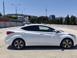 Hyundai Elantra-4