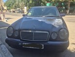 Mercedes E 200-1
