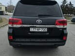 Toyota Land Cruiser-2