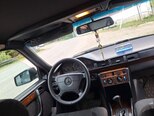 Mercedes 200 E-8