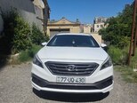Hyundai Sonata-1