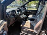 Mercedes V 220-8