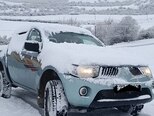 Mitsubishi L200-17