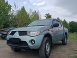 Mitsubishi L200-1